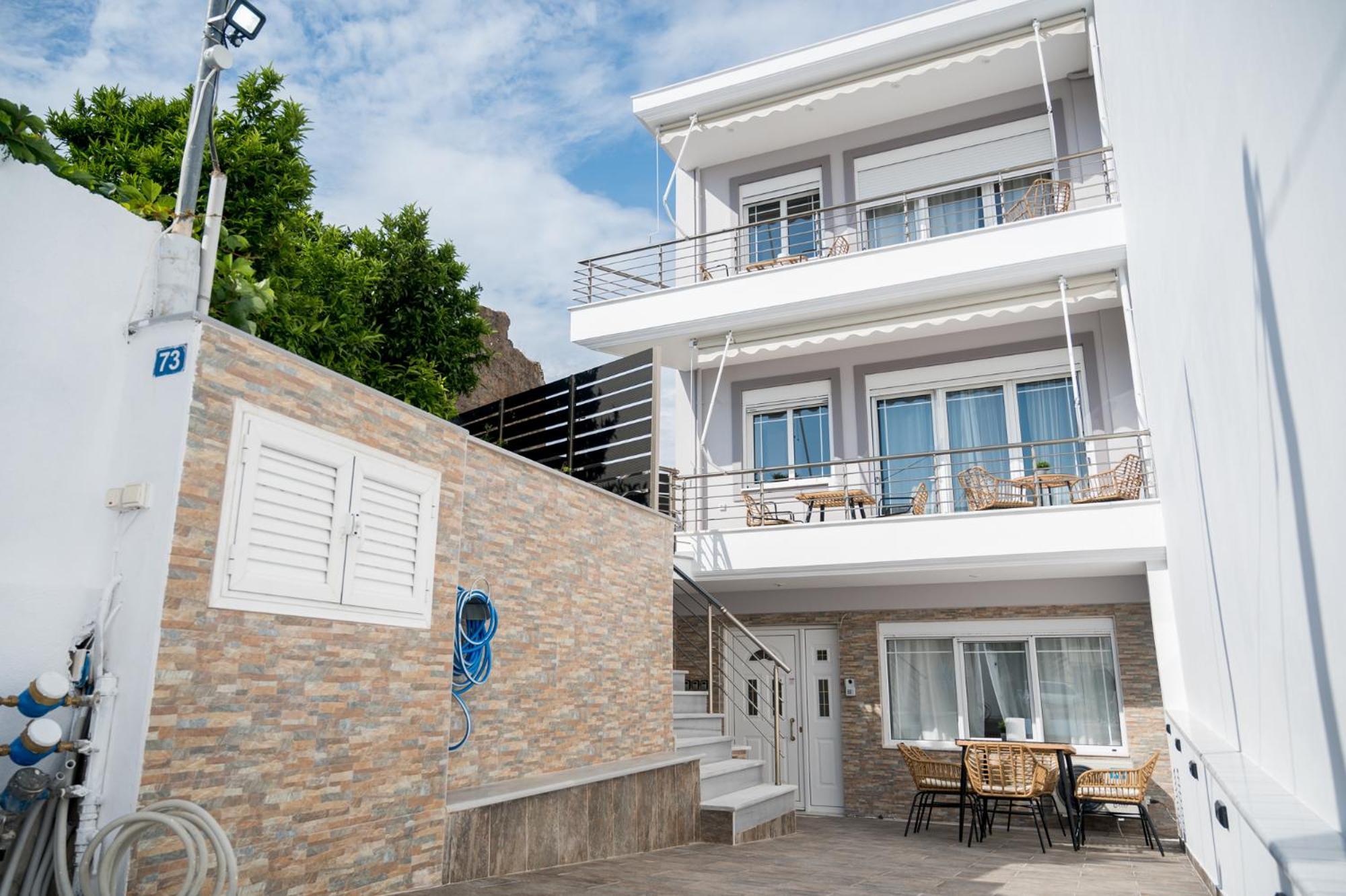 Meda Apartments Preveza Esterno foto