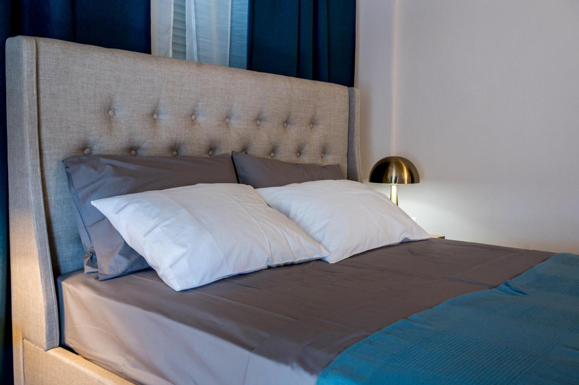 Meda Apartments Preveza Esterno foto