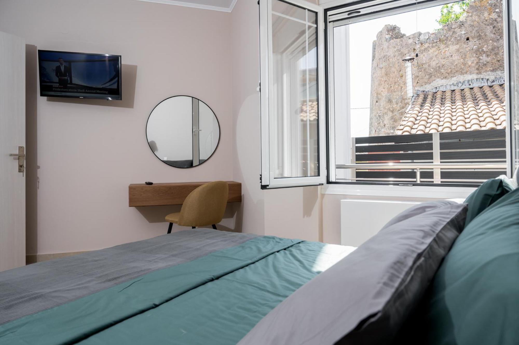 Meda Apartments Preveza Esterno foto