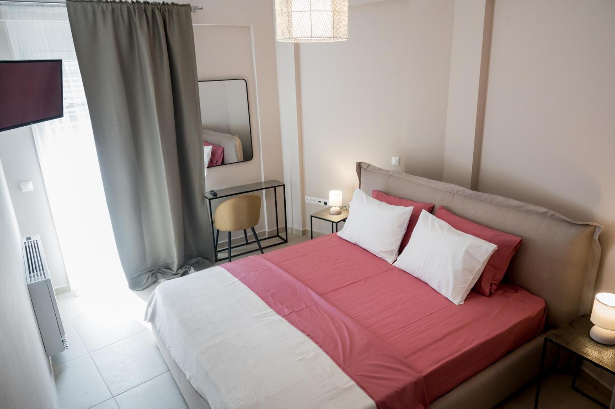 Meda Apartments Preveza Esterno foto